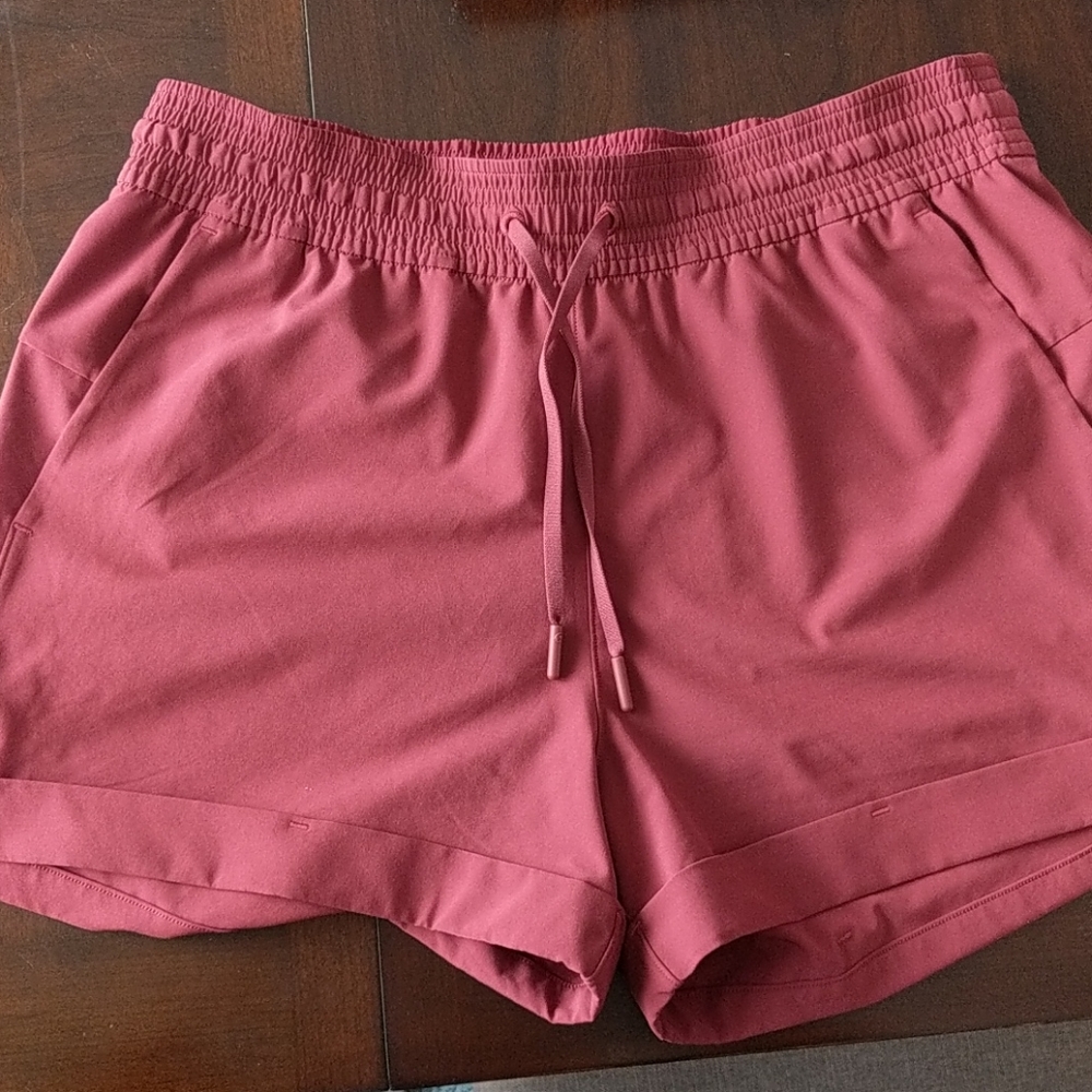 Lululemon Spring Break Away Shorts